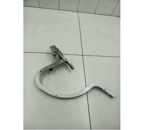 Петля крышки багажника левая