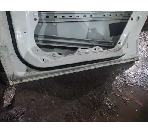 Дверь(передняя правая)