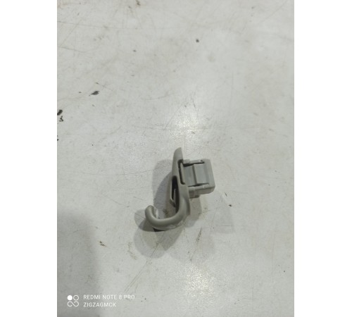 Фиксатор солнцезащитного козырька левый