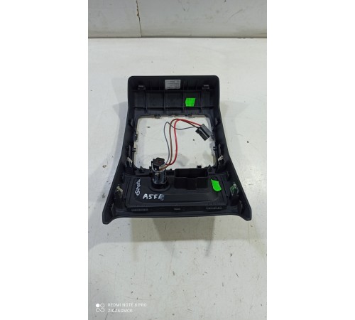 Накладка центральной консоли (задняя)