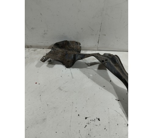 Защита днища кузова правая