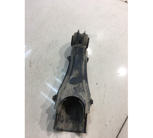 Рычаг подвески (задний, левый, нижний)