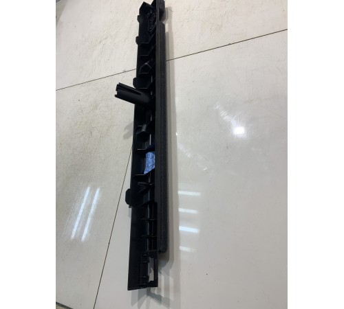 Кронштейн пола багажника (задний,правый)