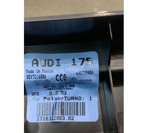 Кронштейн пола багажника (задний,правый)