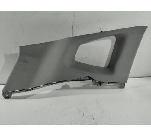 Обшивка задней стойки (левая)