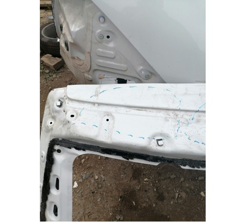 Крышка багажника (пятая дверь)