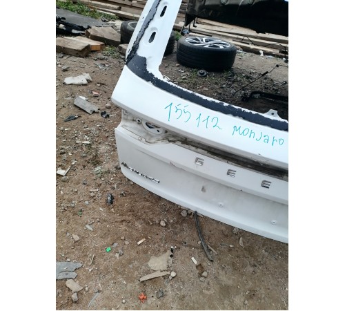 Крышка багажника (пятая дверь)