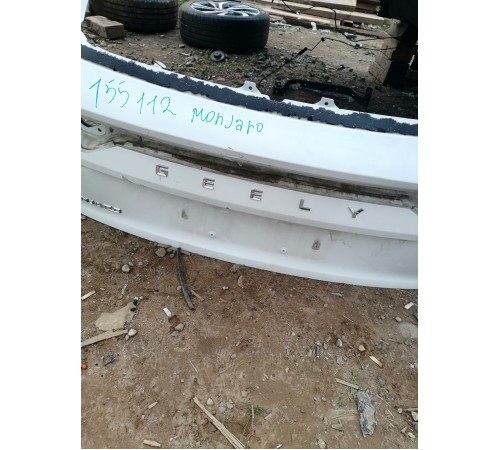 Крышка багажника (пятая дверь)