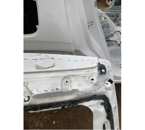 Крышка багажника (пятая дверь)