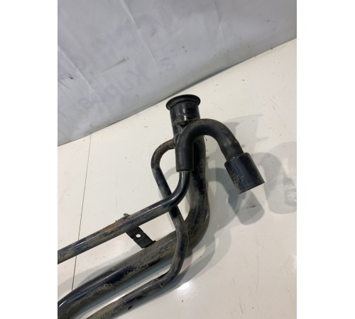 Горловина топливного бака