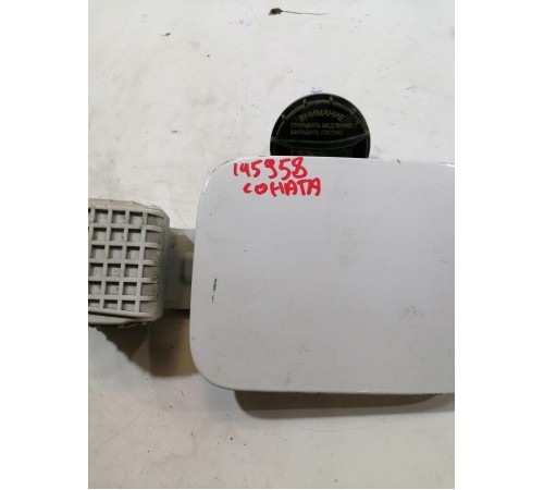 Лючок бензобака