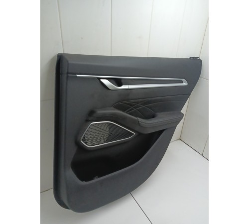 Обшивка двери задняя правая