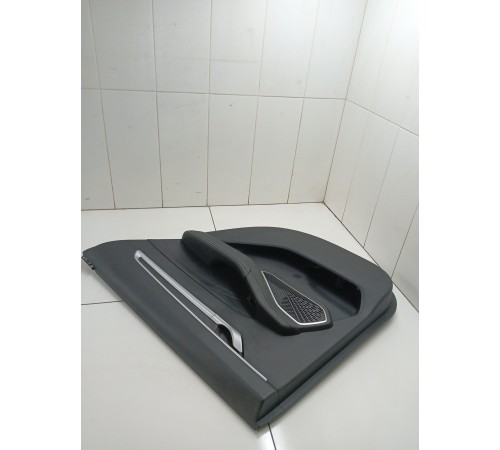 Обшивка двери задняя правая