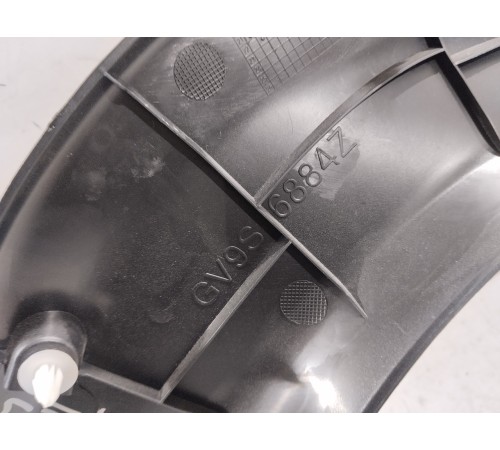 Обшивка багажника правая