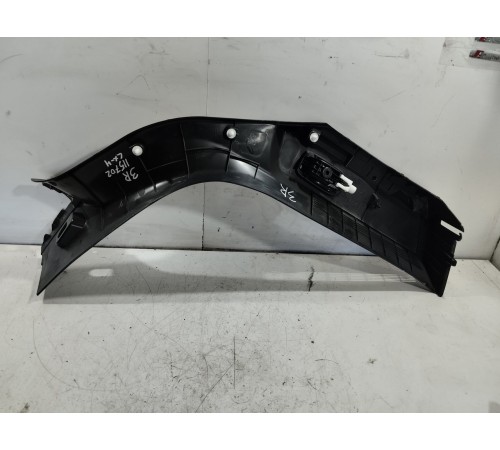 Обшивка багажника правая