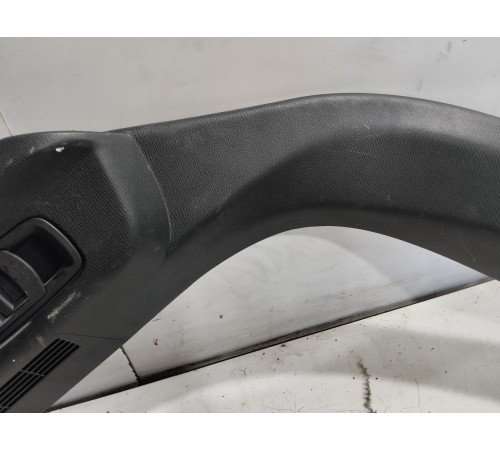 Обшивка багажника правая