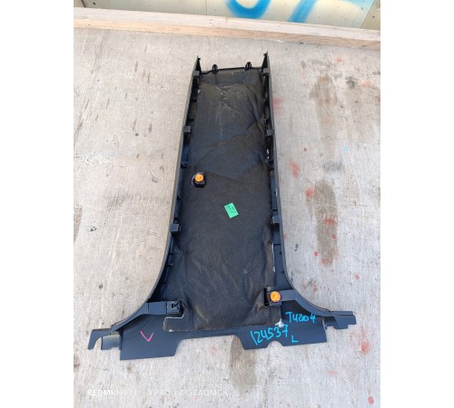 Обшивка центральной стойки левая нижняя