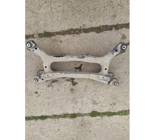 Балка подвески (подрамник) задняя