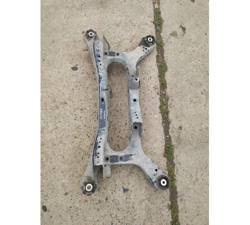 Балка подвески (подрамник) задняя