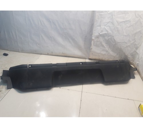 накладка заднего сиденья центральная