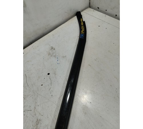 Уплотнитель стекла передний правый внешний