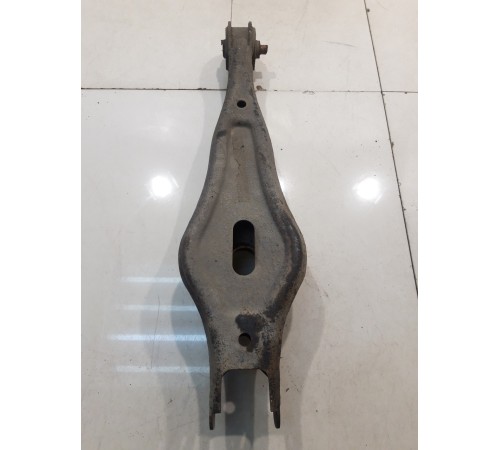 Рычаги подвески (задний, правый)