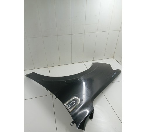 Крыло переднее левое