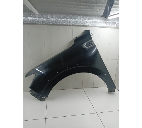 Крыло переднее левое