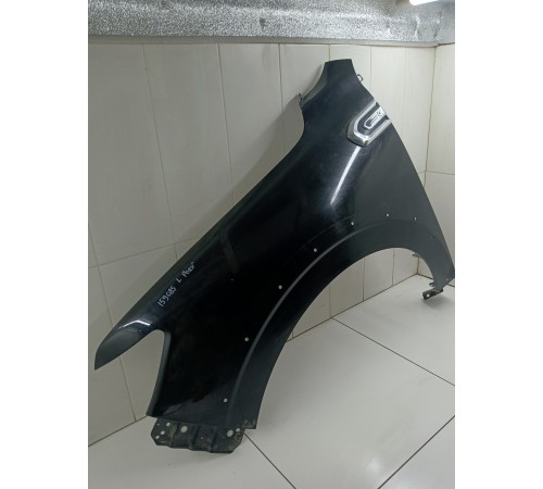 Крыло переднее левое