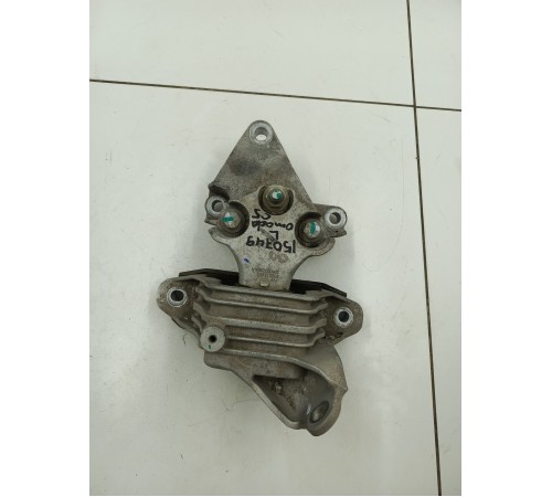 Опора двигателя левая