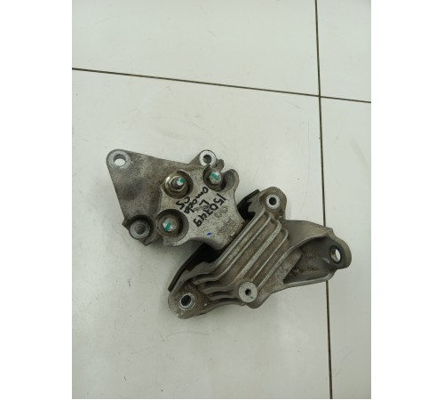 Опора двигателя левая