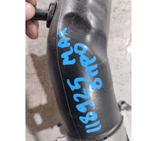 Патрубок впускного коллектора