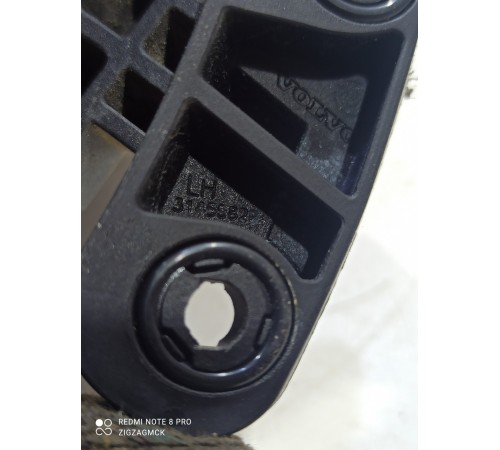 Отбойник двери левый