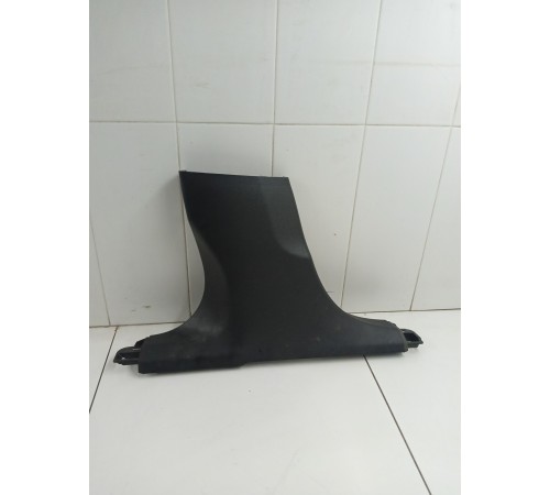 Обшивка центральной стойки левая нижняя