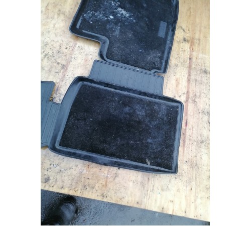 Комплект ковриков салона