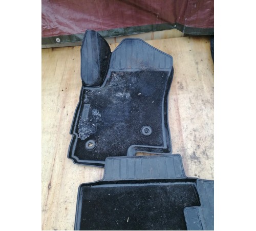 Комплект ковриков салона