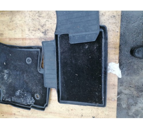 Комплект ковриков салона