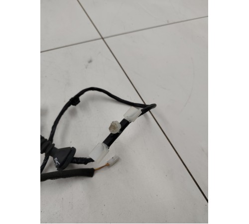 Электропроводка двери задняя правая