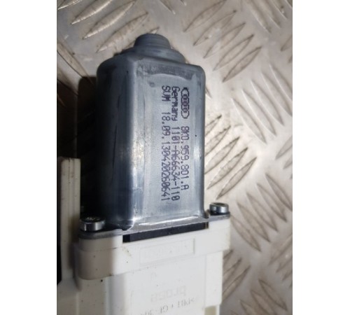 Мотор стеклоподъемника перед. лев.