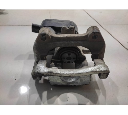 Суппорт (задний, правый)