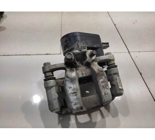 Суппорт (задний, правый)