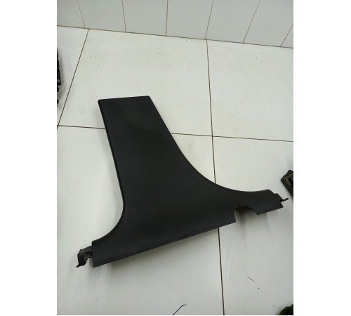 Обшивка центральной стойки левая нижняя