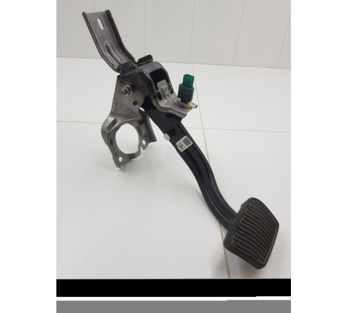 Педаль тормоза