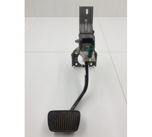 Педаль тормоза