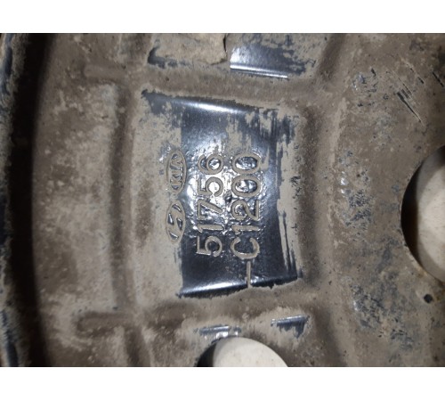 Кожух тормозного диска(передний правый)