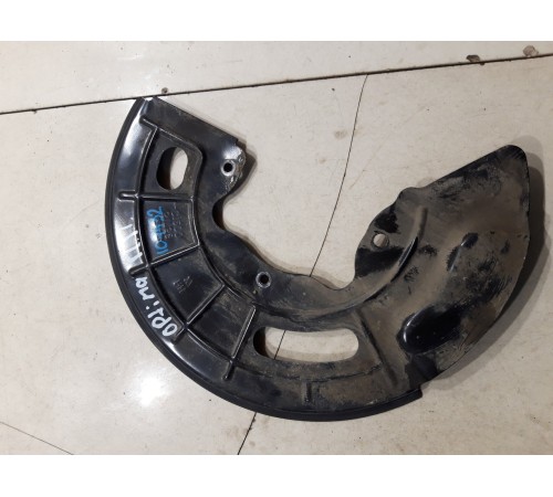 Кожух тормозного диска(передний правый)