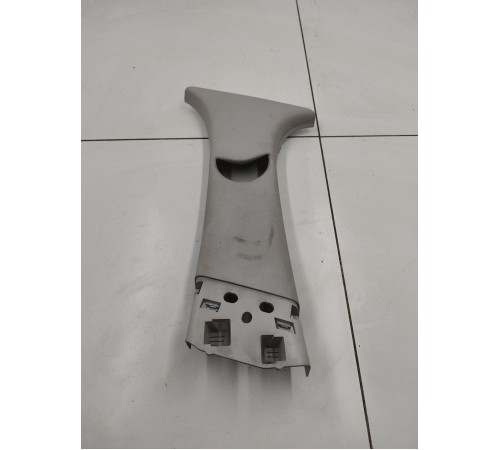 Обшивка центральной стойки левая верхняя