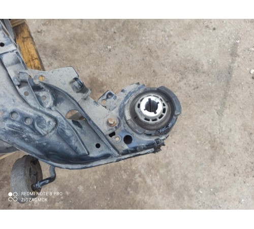 Балка задняя (подрамник)