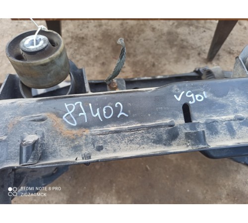 Балка задняя (подрамник)