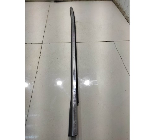 Уплотнитель стекла (передний, правый)